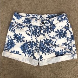 Tommy Hilfiger denim shorts